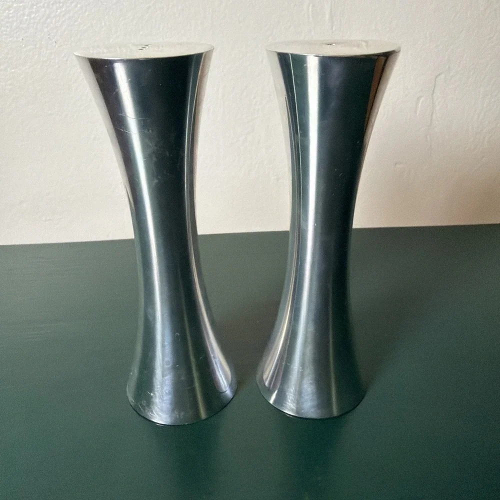 Nambe 6086 Kissing Salt Pepper Shakers Set Metal Vintage 1995 Modernist